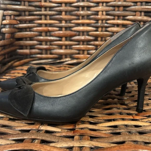 Lauren Ralph Lauren Dark Granite Gray Heels with Black  Bows size 8.5 - Picture 2 of 12
